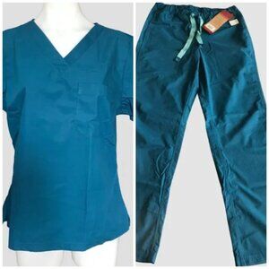 Medelita medical scrubs set bundle top size 2 and pants size 4 S SMALL